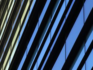 Превью обои полосы, диагональ, здание, фасад