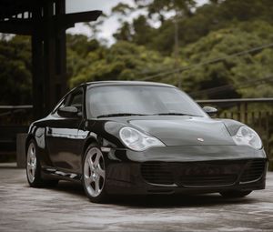 Превью обои porsche 911 carrera 4s, porsche, машина, черный, спорткар, вид спереди