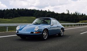 Превью обои porsche 911, porsche, автомобиль, вид сбоку, дорога