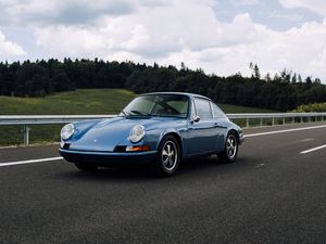 Превью обои porsche 911, porsche, автомобиль, вид сбоку, дорога
