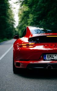 Превью обои porsche 911, porsche, машина, спорткар, красный, вид сзади, дорога