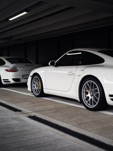 Превью обои porsche 911 turbo s, porsche, автомобиль, белый