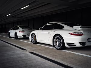 Превью обои porsche 911 turbo s, porsche, автомобиль, белый