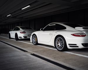 Превью обои porsche 911 turbo s, porsche, автомобиль, белый