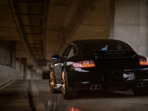 Превью обои porsche 997 carrera, porsche, машина, черный, спорткар, суперкар, вид сзади