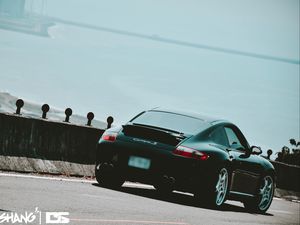 Превью обои porsche 997 carrera s, porsche, вид сбоку, стиль, черный