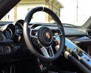 Превью обои porsche, автомобиль, руль, салон, панель