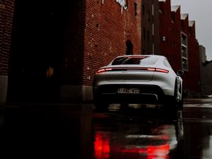 Превью обои porsche, автомобиль, спорткар, серый, вид сзади
