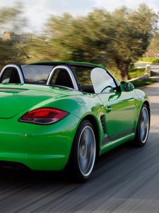 Превью обои porsche, boxster s, кабриолет, зеленый, вид сзади, скорость