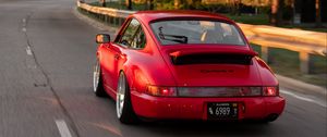 Превью обои porsche carrera 4, porsche, автомобиль, спорткар, дорога