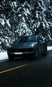 Превью обои porsche cayenne, porsche, автомобиль, черный, дорога, снег, зима