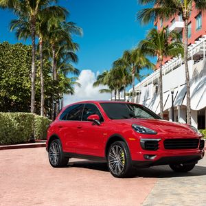 Превью обои porsche cayenne, porsche, красный, вид сбоку, пальмы