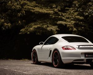 Превью обои porsche cayman s, porsche, машина, спорткар, белый, вид сбоку