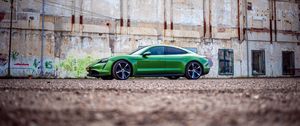 Превью обои porsche taycan, porsche, автомобиль, зеленый