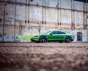 Превью обои porsche taycan, porsche, автомобиль, зеленый