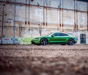 Превью обои porsche taycan, porsche, автомобиль, зеленый