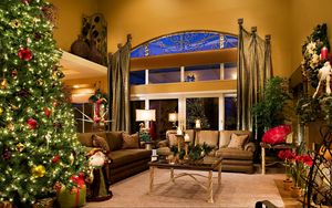Превью обои праздник, ёлка, новый год, рождество, украшения, дед мороз, санта, подарки, комната, интерьер, стиль, дизайн, мебель, свечи, окно, отражение, новогодний интерьер, елка