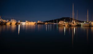 Превью обои пристань, лодки, озеро, отражение, ночь