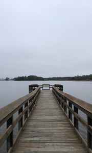 Превью обои пристань, вода, река