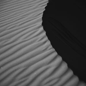 Превью обои пустыня, дюна, песок, черно-белый