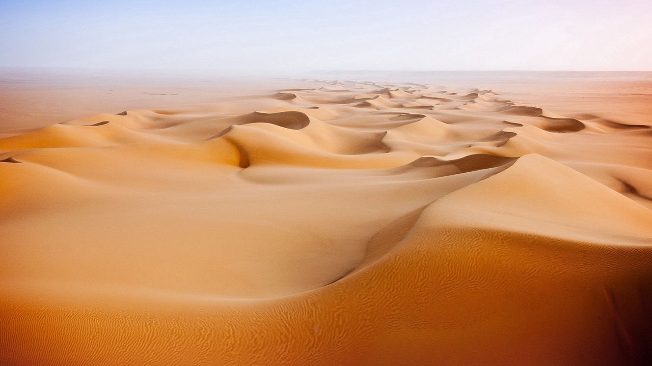Обои пустыня, песок, горы