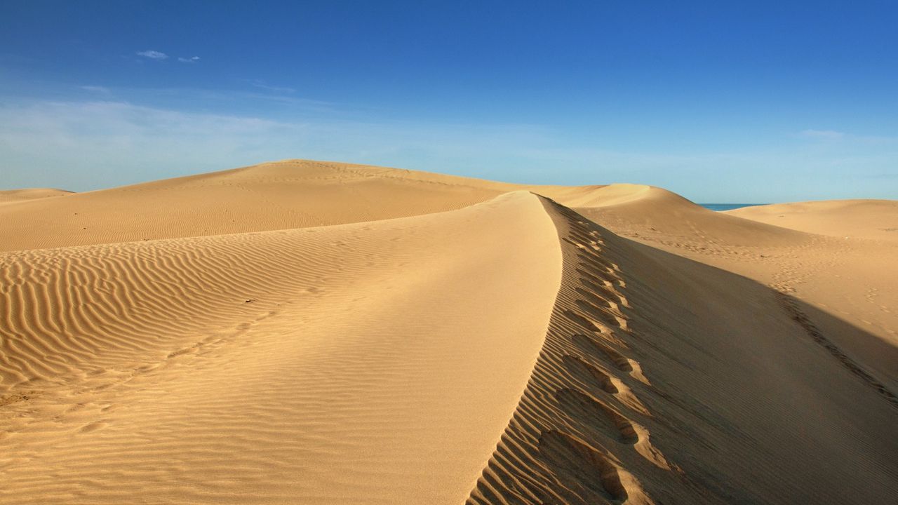 Обои пустыня, песок, небо, ветер