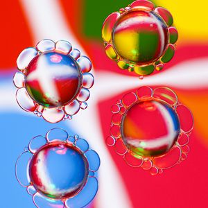 Превью обои пузыри, макро, жидкость, прозрачный, разноцветный