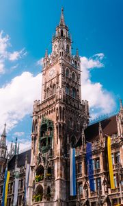 Превью обои ратуша, флаги, башня, часы, архитектура, облака