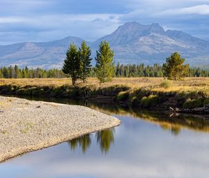 Превью обои река, деревья, долина, луг, горы, пейзаж