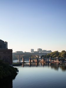 Превью обои река, деревья, мост, здания, город, миссисипи