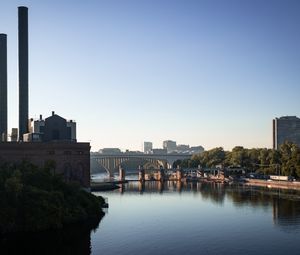 Превью обои река, деревья, мост, здания, город, миссисипи