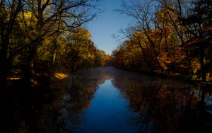 Превью обои река, деревья, отражение, природа, осень