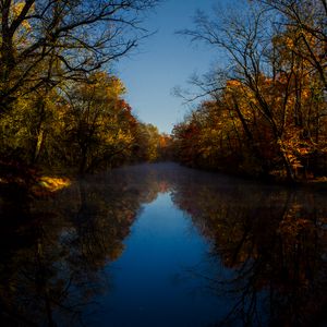 Превью обои река, деревья, отражение, природа, осень