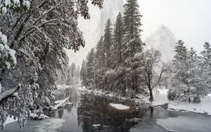 Превью обои река, деревья, снег, горы, пейзаж, зима