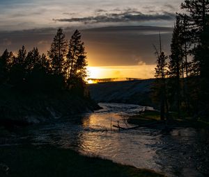 Превью обои река, деревья, сумерки