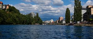 Превью обои река, город, берег, здания, вода