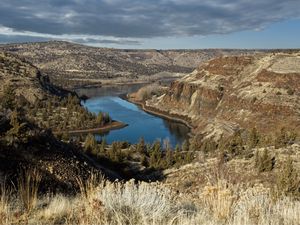 Превью обои река, горы, каньон, облака, пейзаж