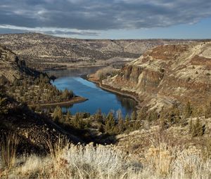 Превью обои река, горы, каньон, облака, пейзаж