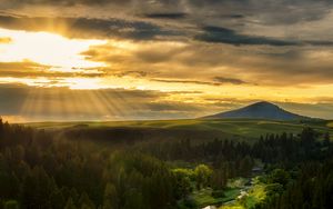 Превью обои река, горы, лес, деревья, солнце, лучи