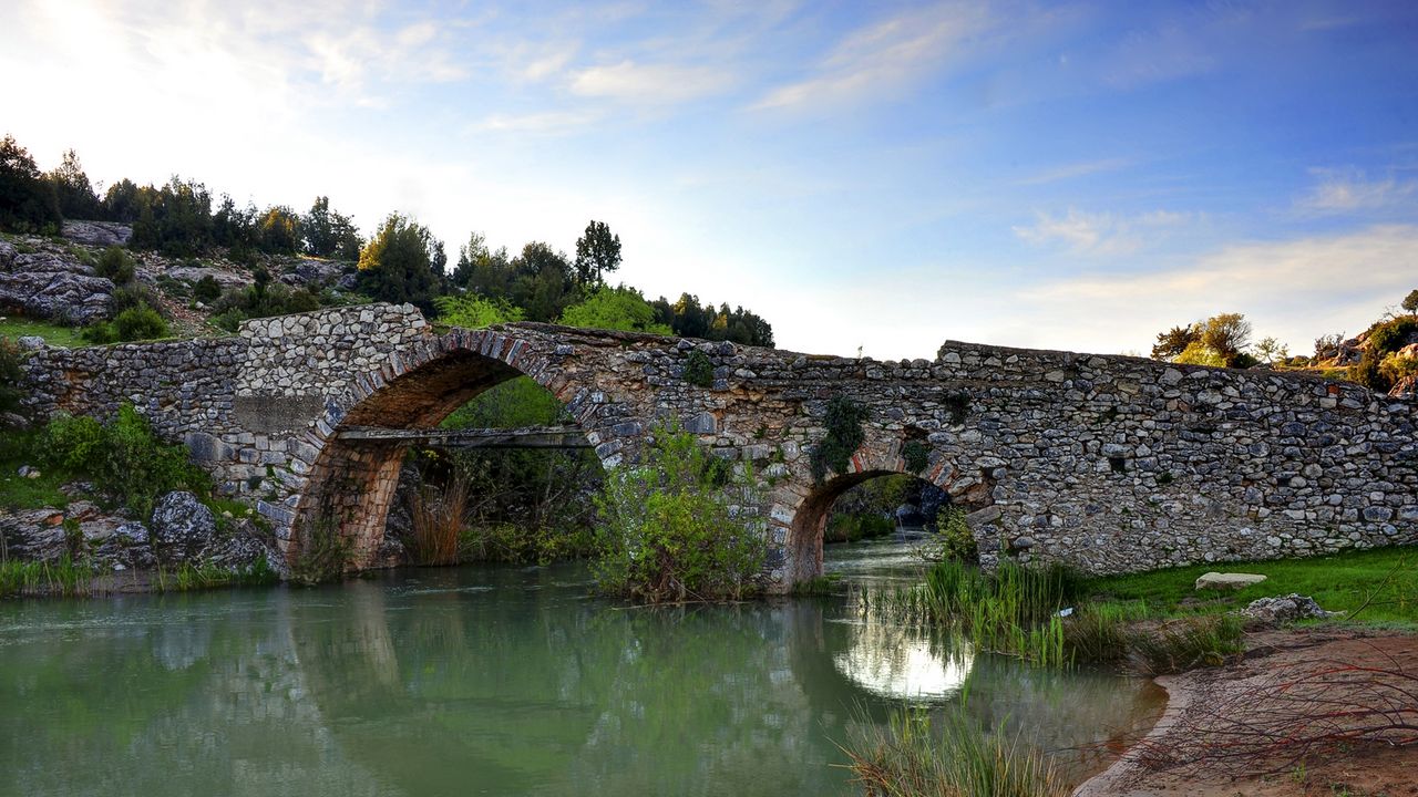 Обои река, каменный мост, пейзаж