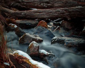 Превью обои река, камни, бревна, вода, ручей