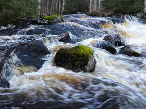 Превью обои река, камни, мох, течение, пейзаж, природа