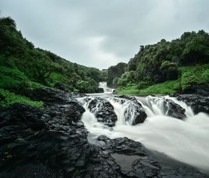 Превью обои река, камни, вода, поток, природа