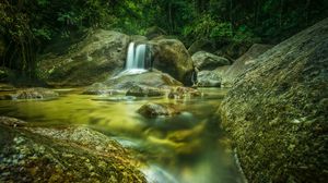 Превью обои река, камни, вода, поток, лес, природа