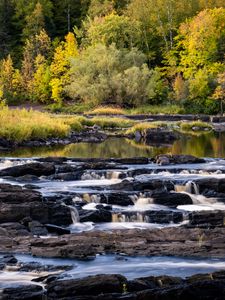 Превью обои река, каскад, вода, скалы, лес, пейзаж