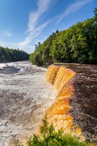 Превью обои река, каскад, водопад, деревья, лес