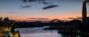 Превью обои река, корабль, мост, город, закат, темный