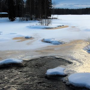 Превью обои река, лед, зима, деревья, природа