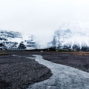 Превью обои река, ледники, горы, туман, течение, камни, исландия