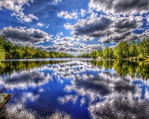 Превью обои река, лето, деревья, небо, облака, hdr